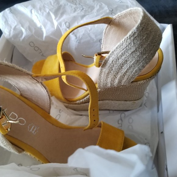 ALDO yellow suede wedge heels. NEW! - Picture 4 of 16